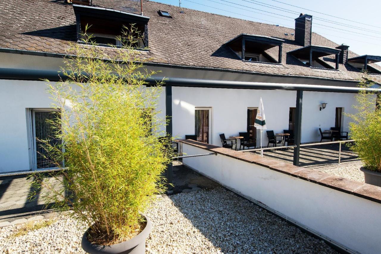 Hotel Weinhaus Weis Leiwen Εξωτερικό φωτογραφία
